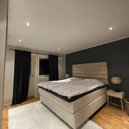 Spacious By Idyllic Holmesletta ترومسو
